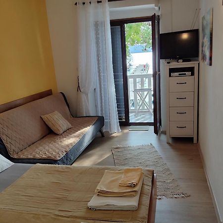 Apartmani Dea Jadranovo Zewnętrze zdjęcie
