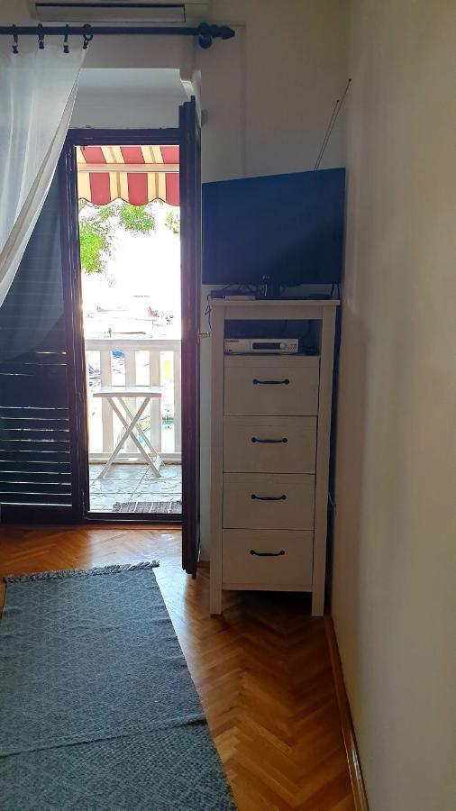 Apartmani Dea Jadranovo Zewnętrze zdjęcie
