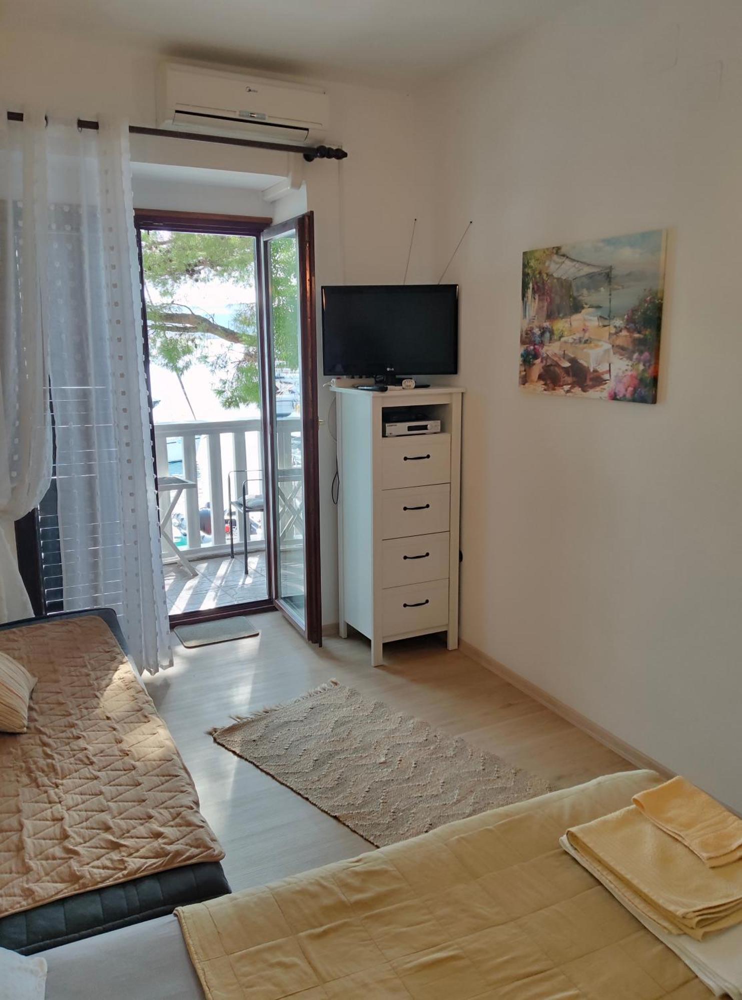 Apartmani Dea Jadranovo Zewnętrze zdjęcie