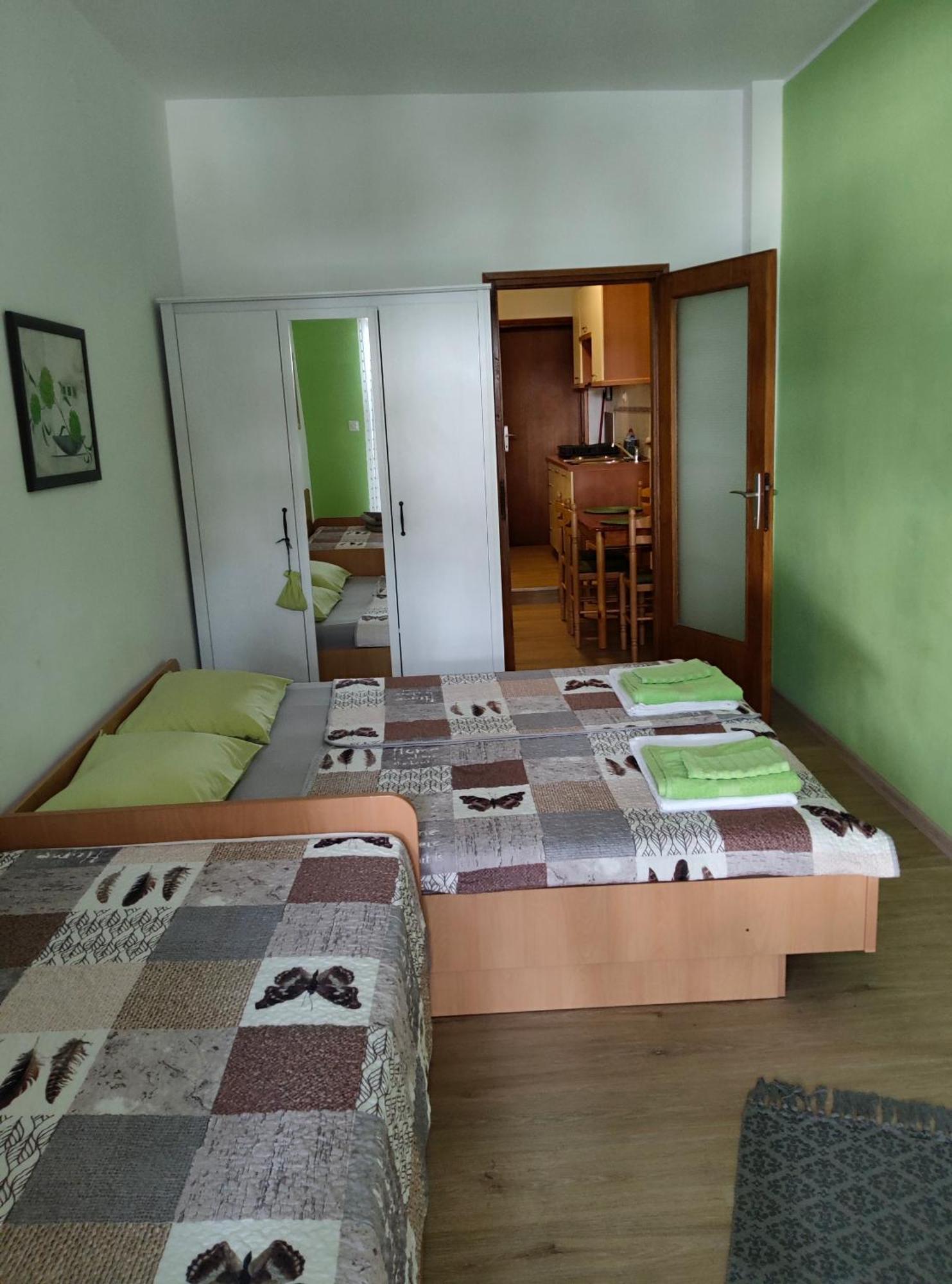 Apartmani Dea Jadranovo Zewnętrze zdjęcie