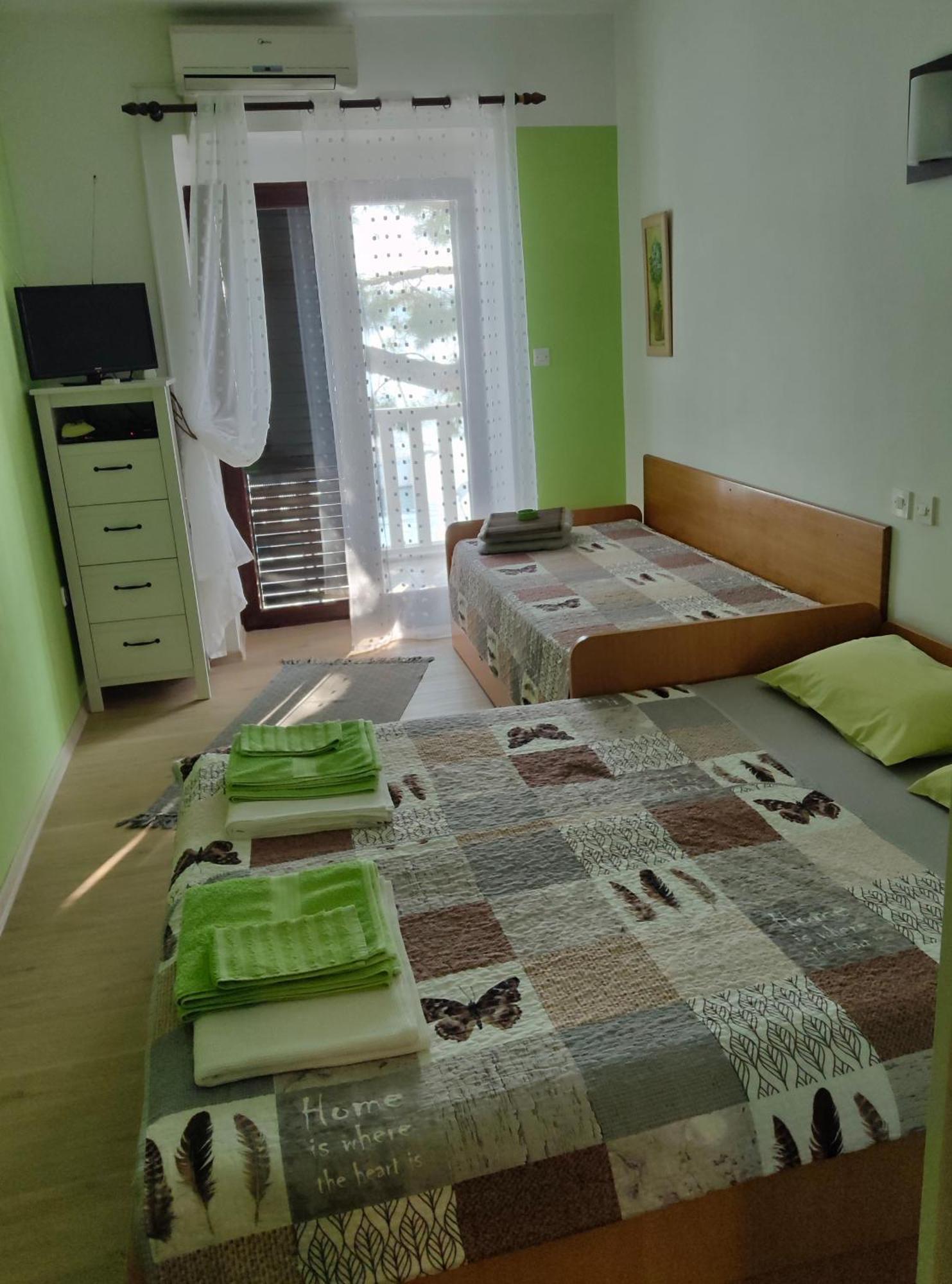 Apartmani Dea Jadranovo Zewnętrze zdjęcie